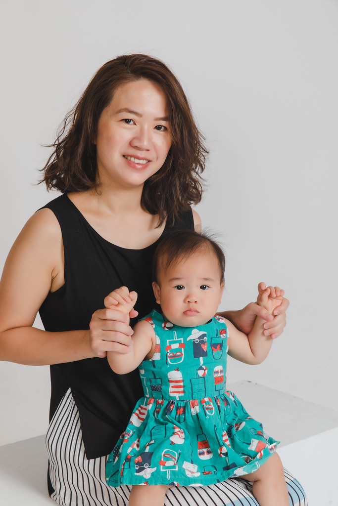 [親子寫真] 楊舒淵 全家福拍攝@迪司陽光攝影棚-最專業的團隊完成全家福照，拍出有溫度的照片! #孕婦寫真