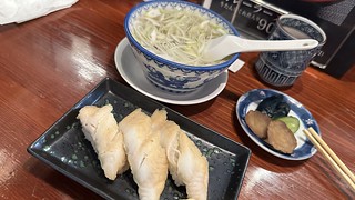昼食 - 牛タン+海鮮刺身