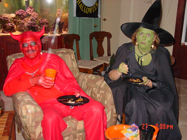 2001-10-27 Villans Halloween Party