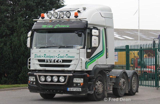 Iveco Stralis 450 (08-KY-2076).
