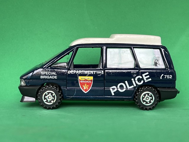 Guisval Spain - Renault Espace - Police Car - Miniature Diecast Metal Scale Model Emergency Services Vehicle