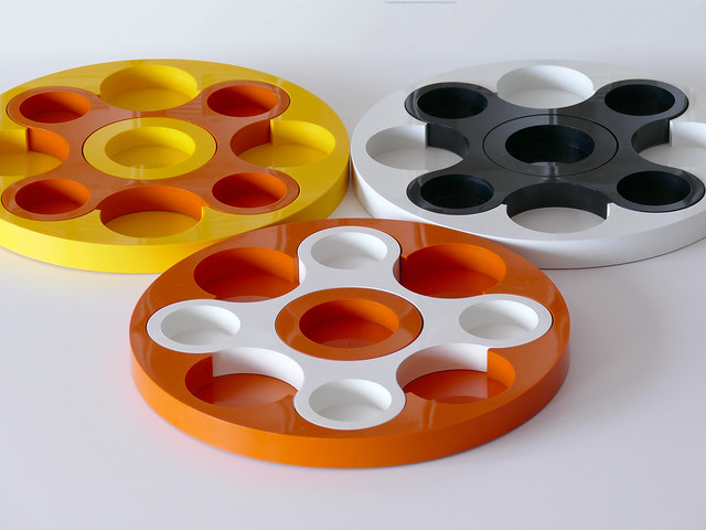 Update … Two more color versions of the interlocking trays designed by Jean Pierre Vitrac for Edition Guillois around 1970 …