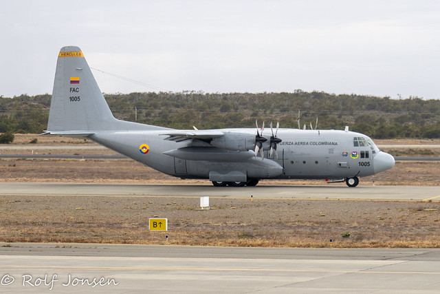 FAC1005 Lockheed C-130 Hercules Colombian Airforce Punta Arenas Airport SCCI 23.01-23