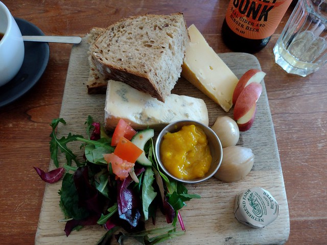 UK - Somerset - Kelston - Farm - Bath Soft Cheese - Ploughman's lunch