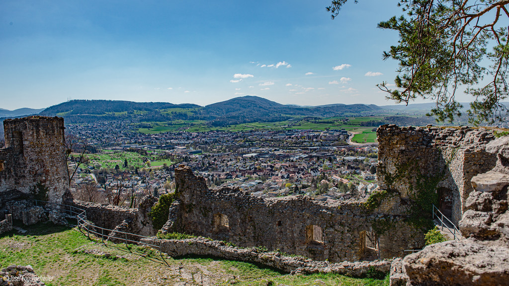 Blick von der Ruine Dorneck nach Dornach/View from the Dorneck ruins to Dornach