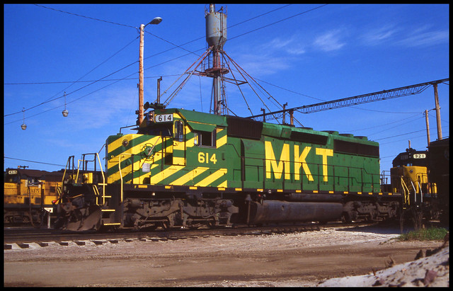 MKT 614 on CNW - 5/6/1984