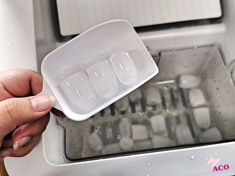 好物：【製冰機推薦】KOHZII 康馳 桌上型全自動製冰機 冰塊 飲料 10