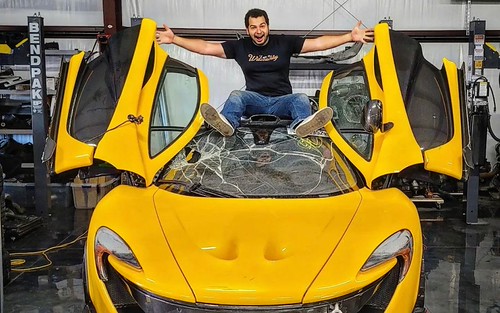 Depois do furacação, o McLaren P1 “submarino” vai ser reconstruído