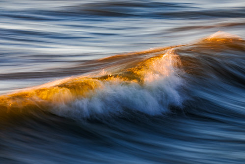 wave wisconsin unitedstates water nature midwest horizontal canoneos5dmarkiv canonef100400mmf4556lisiiusm nopeople outdoors outside motion icm background wallpaper