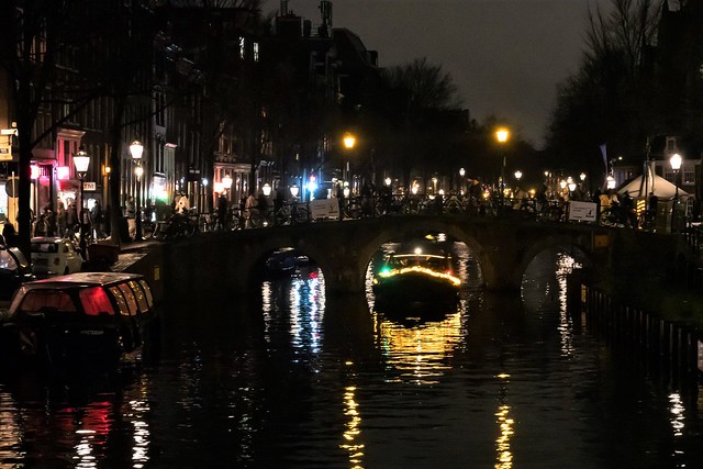 Amsterdam, Oudezijds Voorburgwal [In Explore]