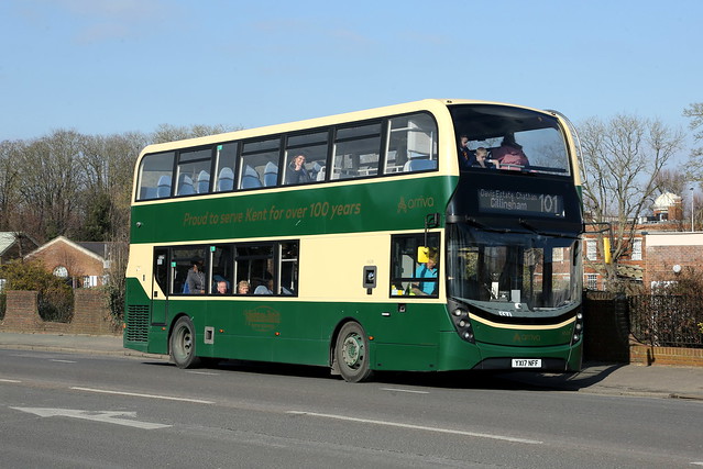 YX17 NFF - Maidstone & District