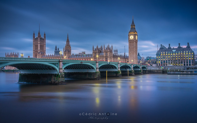 Westminster Bridge & Big Ben at blue hour