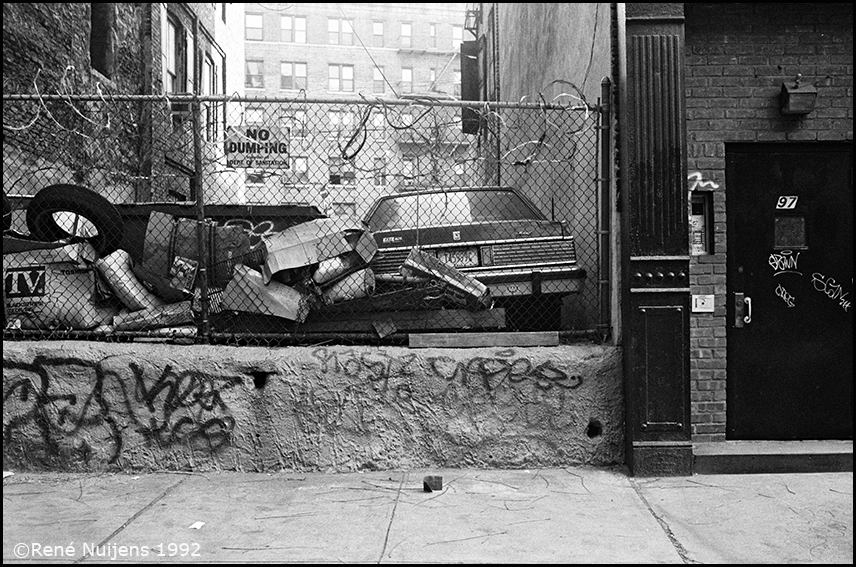 NO DUMPING, NYC 1992 by René Nuijens ©