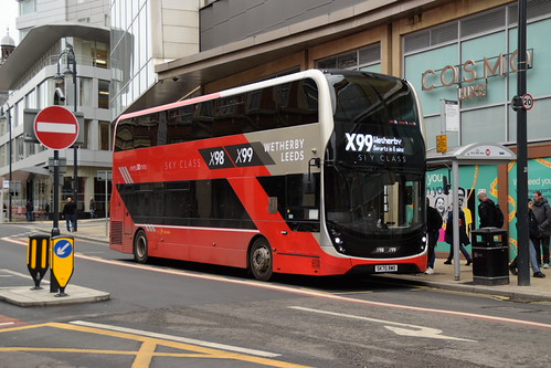 Transdev SK70BWO Leeds | by Ryan Tranmer