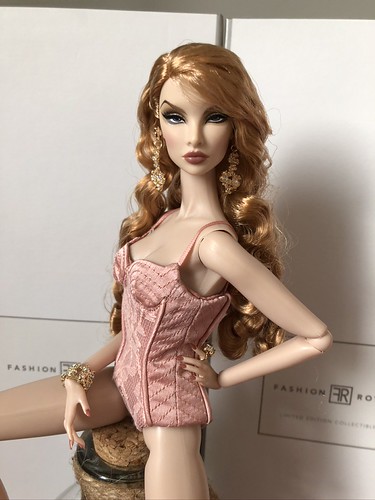 Natalia Fatale: Make Me Blush | by tecno_79