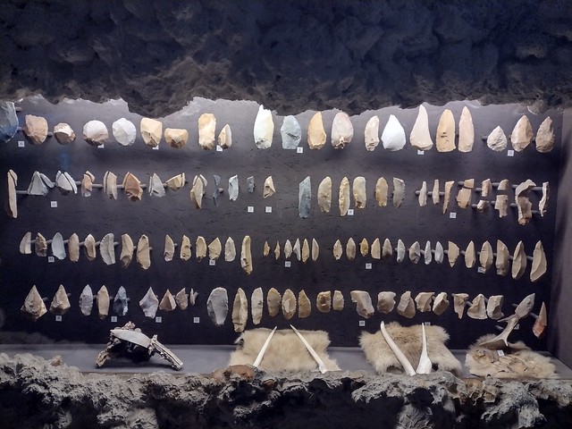 Outils préhistoriques, Préhistorama, Châtelperron