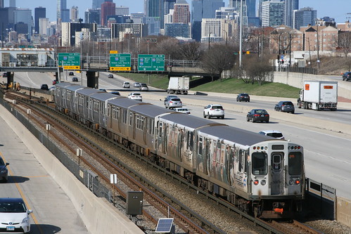 Chicago "L" 5000-series in Sox–35th.Sta, Chicago, Illinois, US  /April 7, 2023