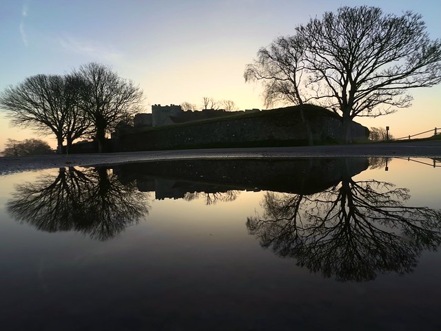 Sunrise at Carisbrooke castle
