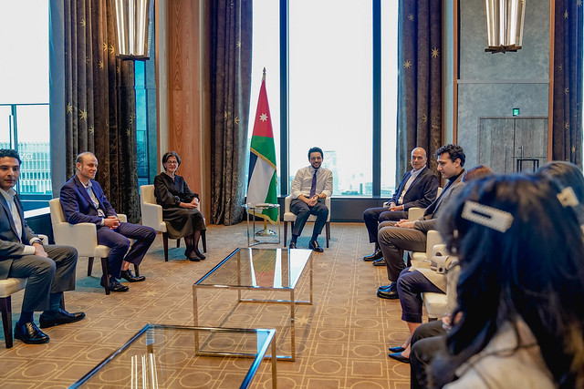 سمو الأمير الحسين بن عبدالله الثاني، ولي العهد، يلتقي في طوكيو قادة أعمال ورياديين أردنيين مقيمين في اليابان