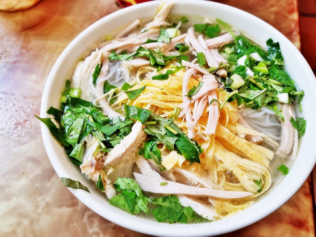 Bún Thang / Egg And Chicken Noodles