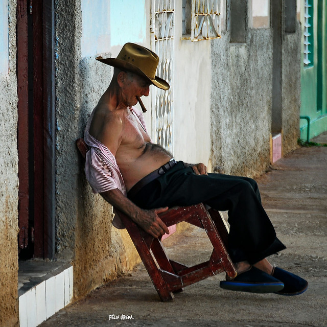 Siesta al fresco  - Cuba