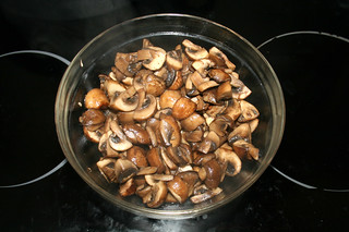 11 - Put mushrooms aside / Champignons bei Seite stellen