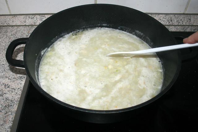 22 - Stir & bring to a boil / Verrühren & aufkochen lassen