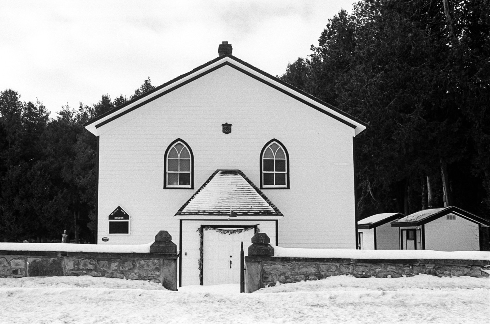 Melville White Church Entrance Mar. 2023