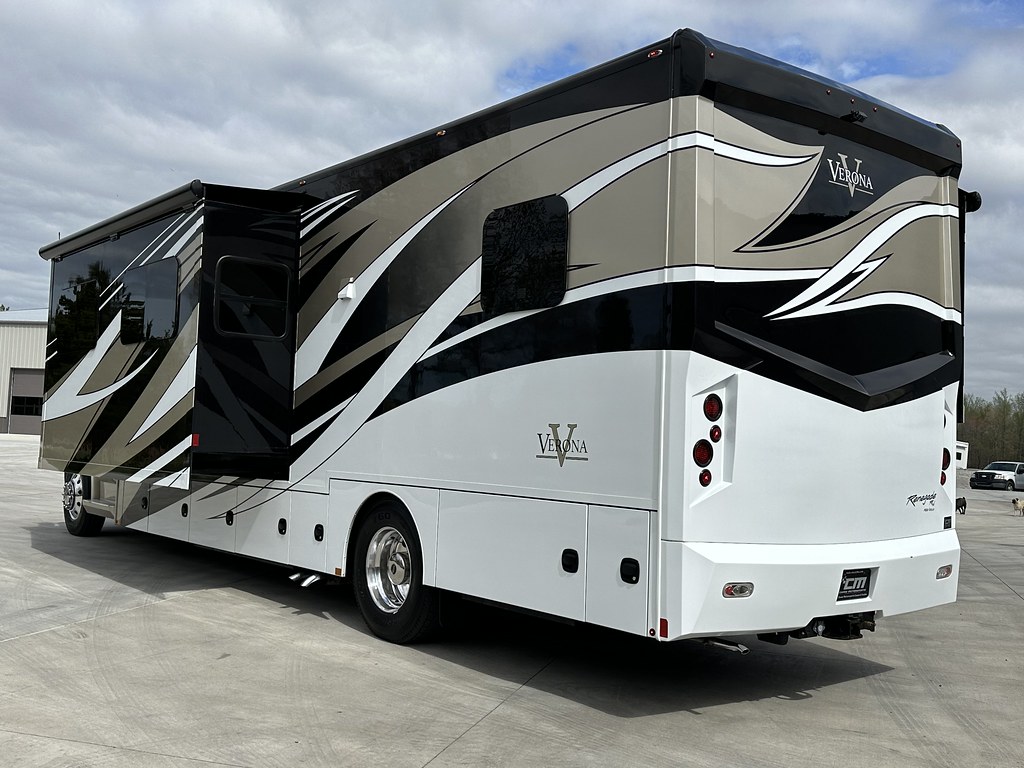 2020 Renegade Verona 36VSB 350HP Cummins Motorhome - $259,… | Flickr
