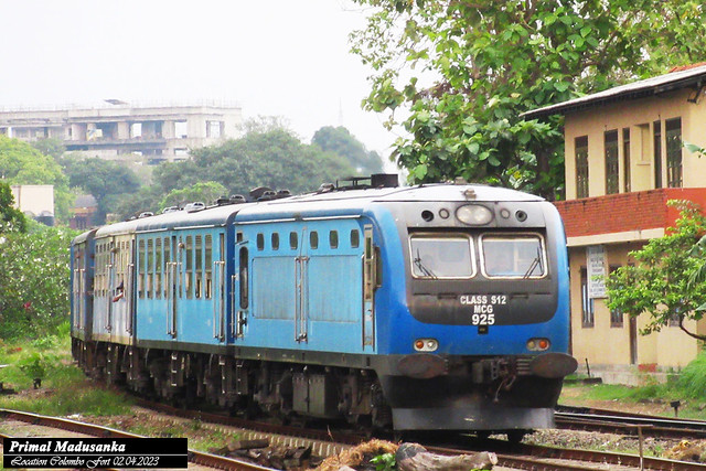 S12 925 arriving Colombo Fort in 02.04.2023