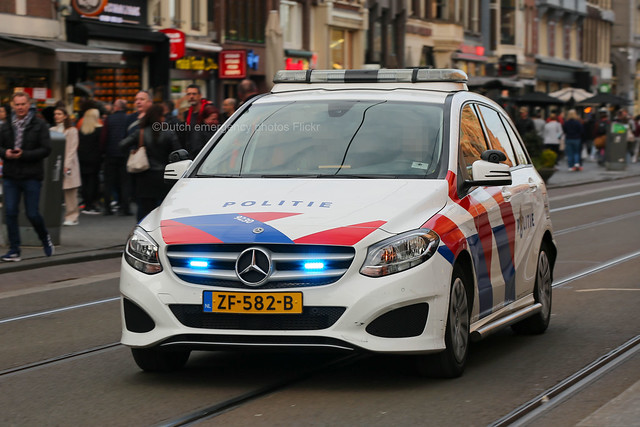Dutch police Mercedes-Benz B220d