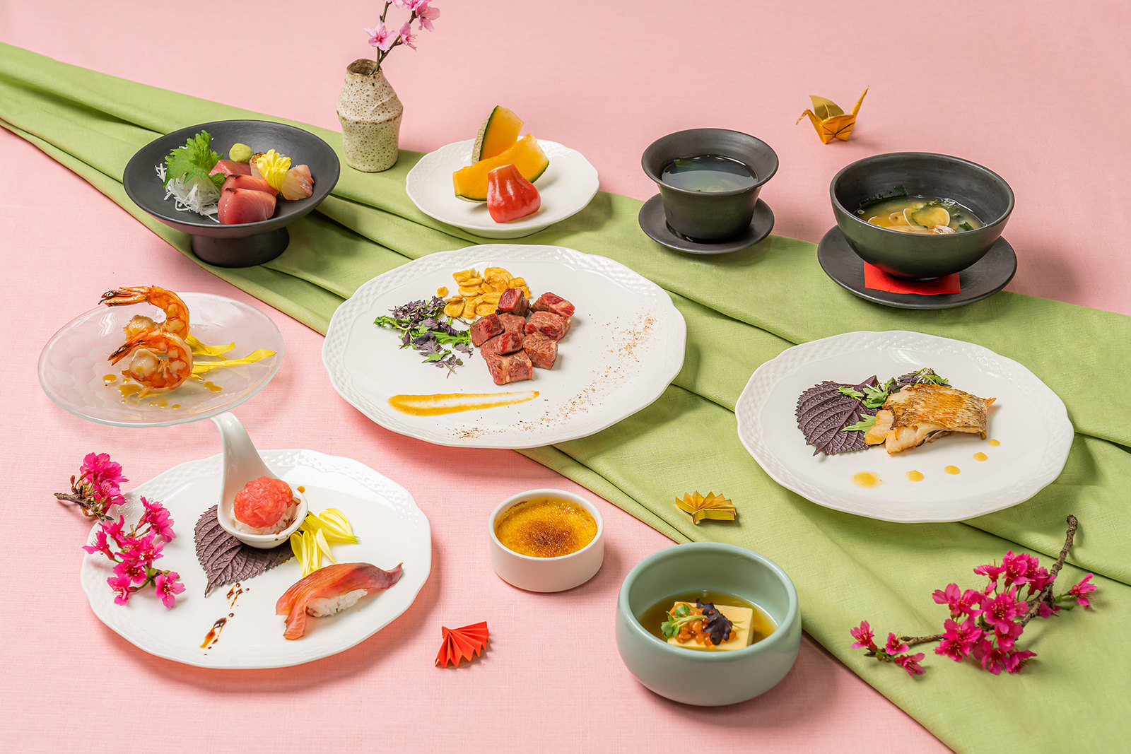 【圖說七】九重花間日本餐廳主廚Dylan Yu打造花見套餐，融入春季意象與粉嫩氣息