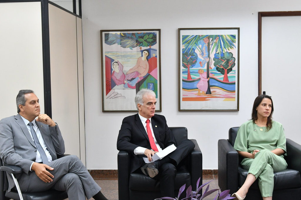 Lula e Flávio se preparam para segundo turno eleitoral