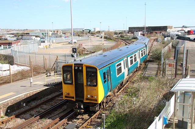 313 201 @ Newhaven Harbour