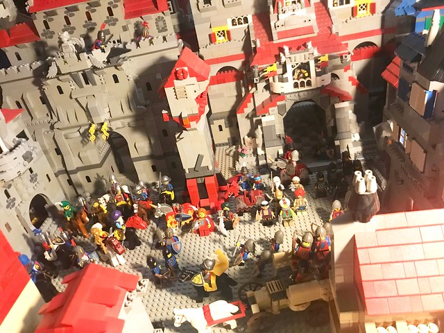 Classic Castle: knight mobilization outside the palace in town before the ride towards the Forestmen´s land whatever troops that can be summoned in haste by Queen Esmeralda and the Emir (AFOL Lego MOC urban city vignette and minifigure troops) photo pic