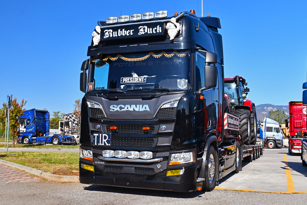 Scania R520 v8 Rubber Duck