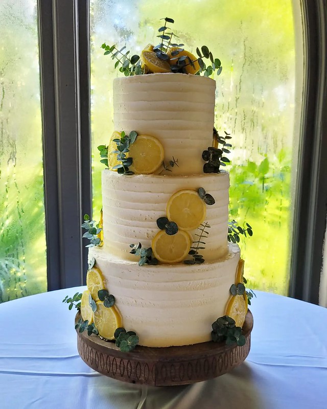 Cake by Diana Kathleen Baking