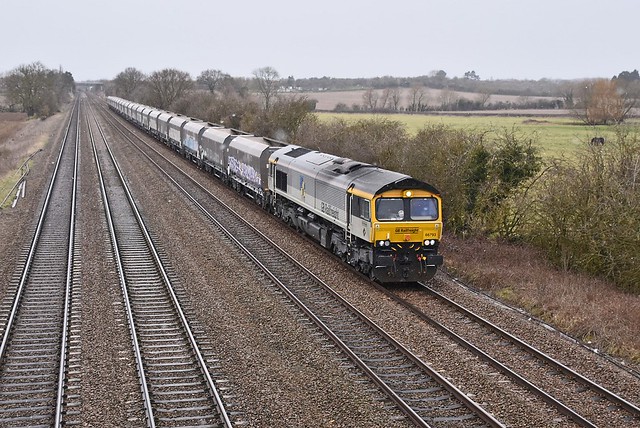 66793 hauls 6M01 past Cossington
