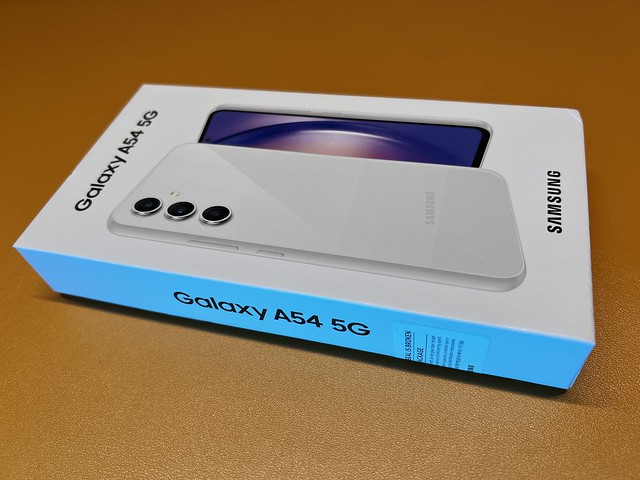 Buka Kotak Samsung Galaxy A54 5G, Pandang Pertama Kembar Galaxy S23