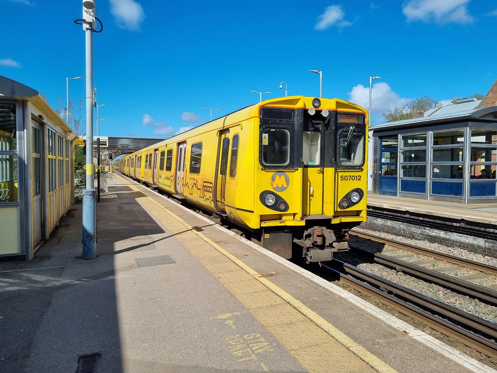 507012 | 507012 at Hooton working 2Y19, the 1442 circular se… | Flickr