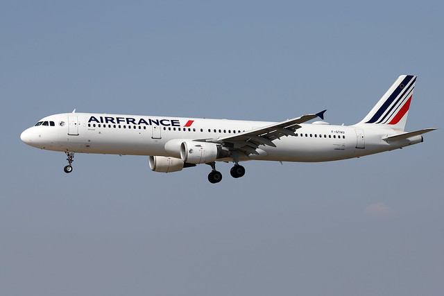 AIRFRANCE / Airbus   A 321   F-GTAU / BCN - LEBL / mars 2023