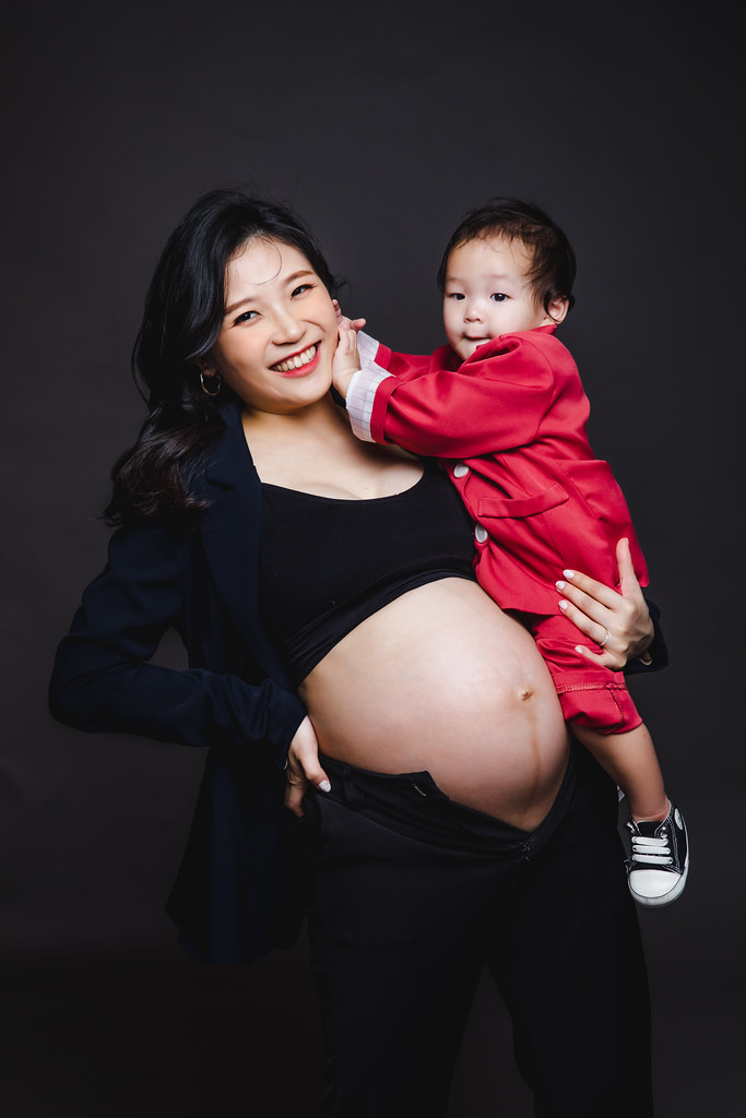 [孕婦寫真]  星瀚 全家福拍攝@迪司陽光攝影棚-最專業的團隊完成全家福照，拍出有溫度的照片! #親子寫真