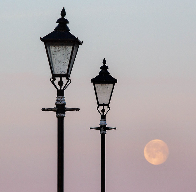 Lock Cottage Lamps and Moon