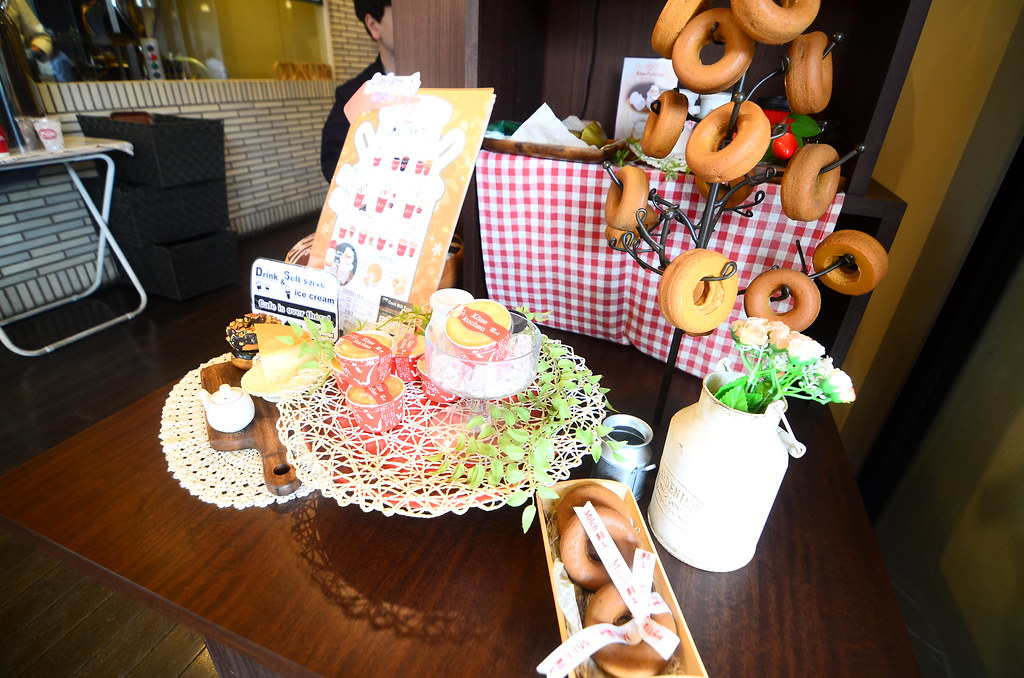 由布院甜點。Milch Donut&Cafe：迷人起司布丁+紀念品 人氣必吃推薦-溫泉鄉夢幻甜點