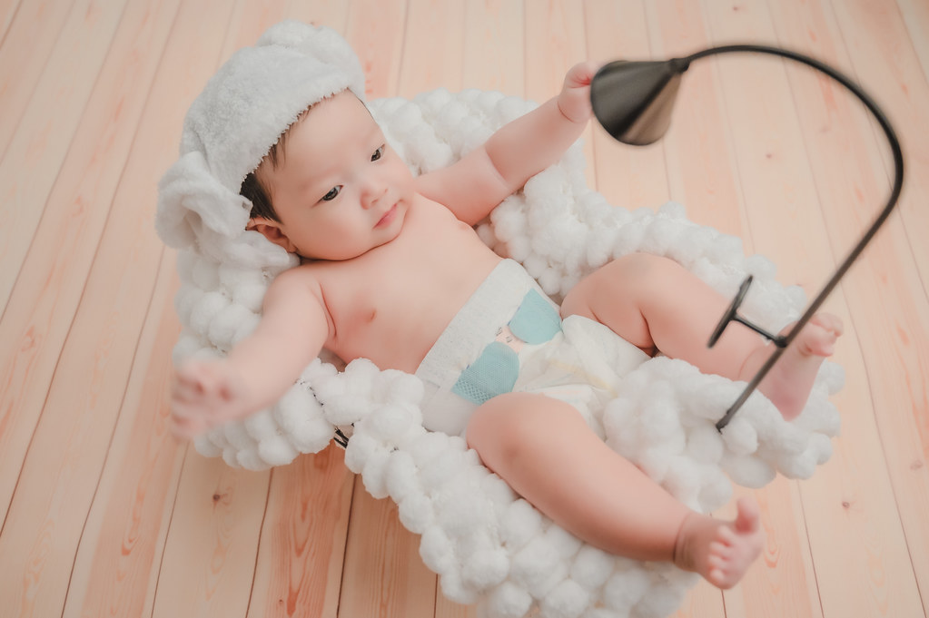 [親子寫真] 潘顥尹 嬰兒照拍攝@迪司陽光攝影棚-最專業的團隊完成全家福照，拍出有溫度的照片! #孕婦寫真