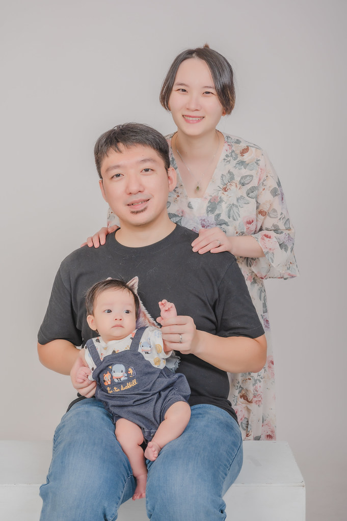 [親子寫真] 潘顥尹 嬰兒照拍攝@迪司陽光攝影棚-最專業的團隊完成全家福照，拍出有溫度的照片! #
