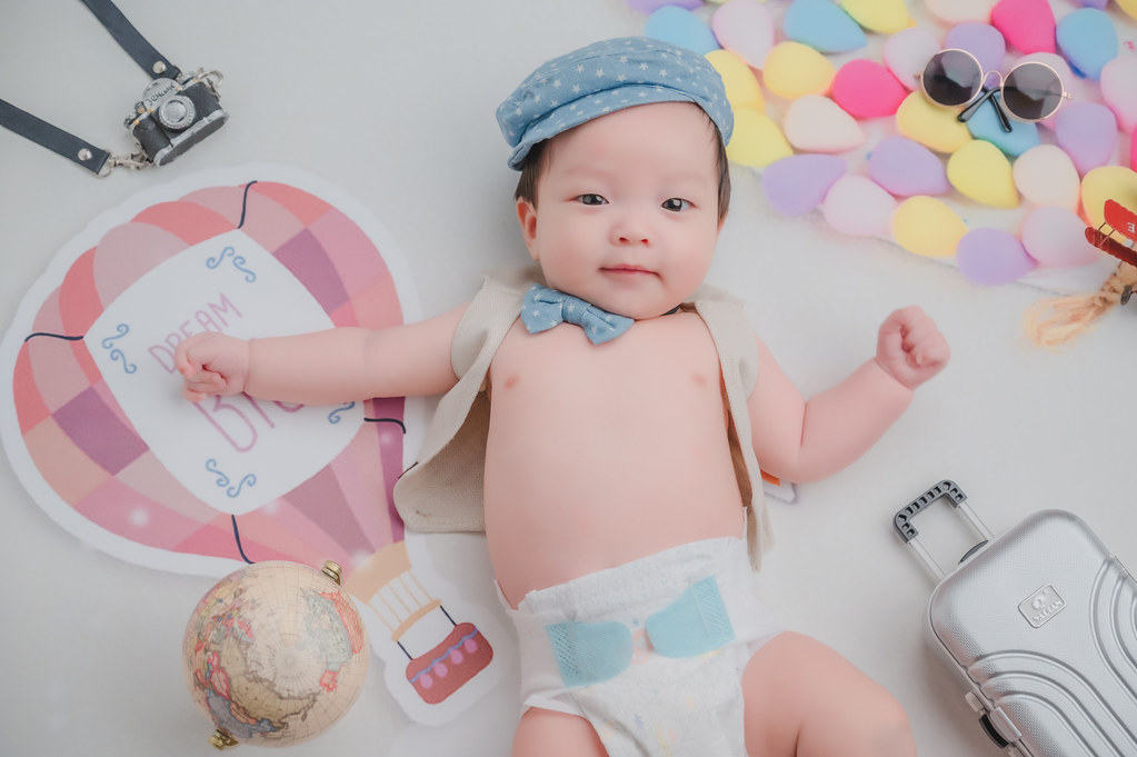 [親子寫真] 潘顥尹 嬰兒照拍攝@迪司陽光攝影棚-最專業的團隊完成全家福照，拍出有溫度的照片! #孕婦寫真
