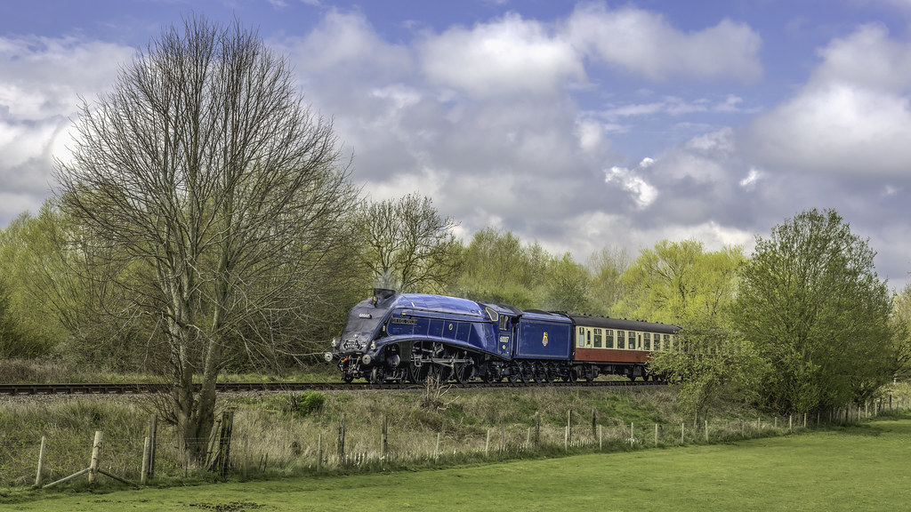 _R_S8225-sir nigel gresley 60007 train | LNER Class A4 4498 … | Flickr