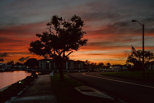 sunset imperialcove walk eveningwalk bayside leica leicaq2 28mmsummilux