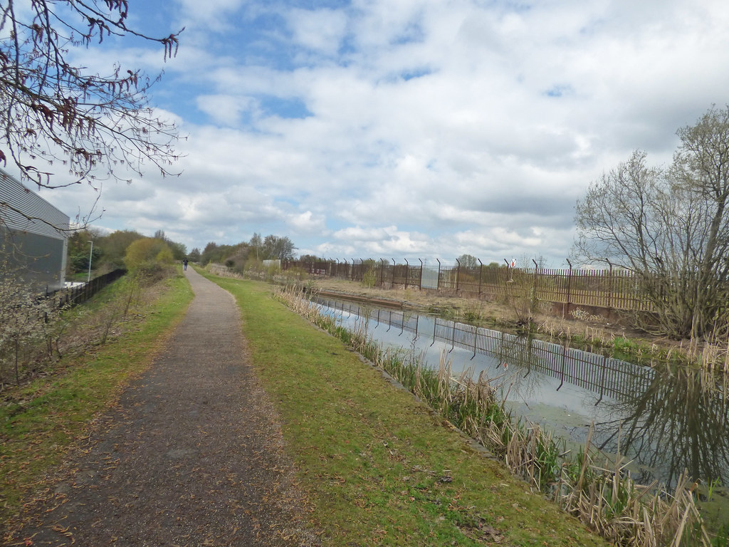 Before the James Bridge Aqueduct from the Walsall Canal